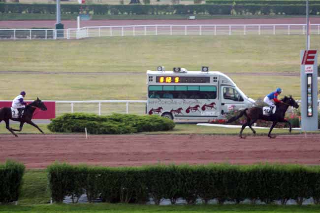 Photo d'arrivée de la course pmu PRIX D'ARGENTEUIL à ENGHIEN le Jeudi 18 août 2016