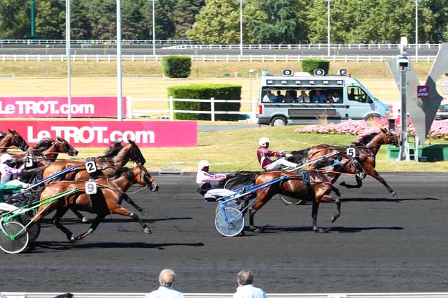 Photo d'arrivée de la course pmu PRIX DE NOAILLES à PARIS-VINCENNES le Mercredi 24 août 2016