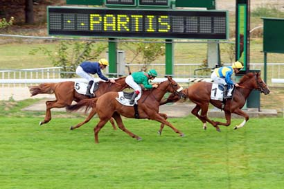 Photo d'arrivée de la course pmu PRIX DE LUTECE à SAINT-CLOUD le Dimanche 4 septembre 2016