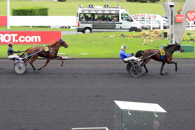 Photo d'arrivée de la course pmu PRIX DE SENONNES à PARIS-VINCENNES le Lundi 21 novembre 2016