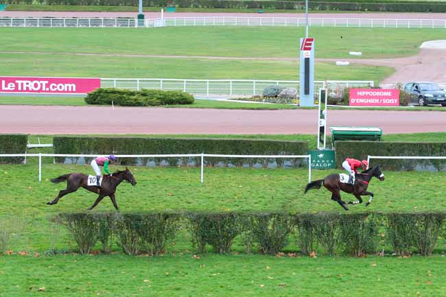 Photo d'arrivée de la course pmu PRIX ROGER DE MINVIELLE à ENGHIEN le Lundi 21 novembre 2016
