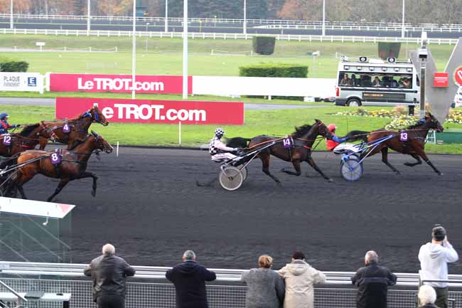Photo d'arrivée de la course pmu PRIX DE DUNKERQUE à PARIS-VINCENNES le Jeudi 24 novembre 2016