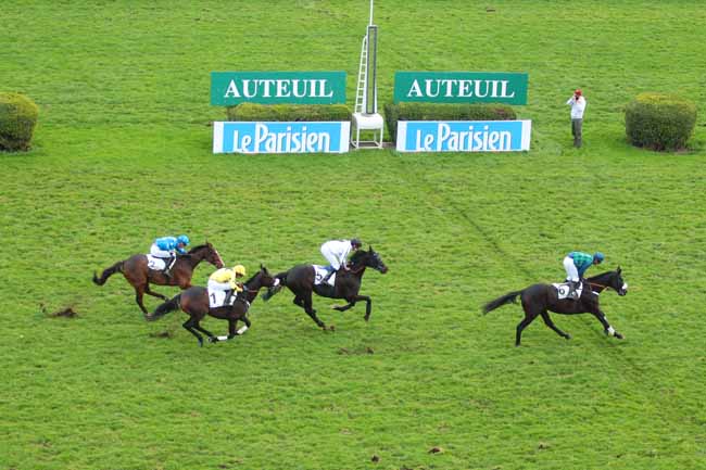 Photo d'arrivée de la course pmu PRIX GEORGES COURTOIS à AUTEUIL le Dimanche 27 novembre 2016