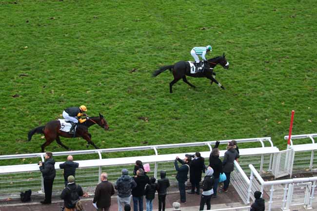 Photo d'arrivée de la course pmu PRIX ANDRE MICHEL à AUTEUIL le Dimanche 27 novembre 2016