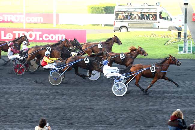 Photo d'arrivée de la course pmu PRIX DE BOURIGNY à PARIS-VINCENNES le Mercredi 7 décembre 2016