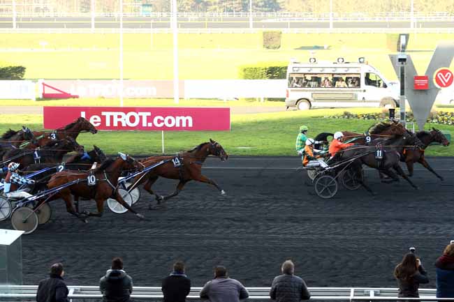 Photo d'arrivée de la course pmu PRIX DE BLOIS à PARIS-VINCENNES le Jeudi 8 décembre 2016