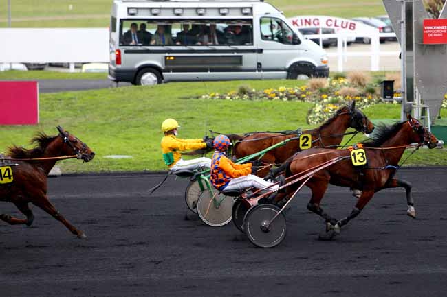 Photo d'arrivée de la course pmu PRIX DU MORBIHAN à PARIS-VINCENNES le Lundi 12 décembre 2016