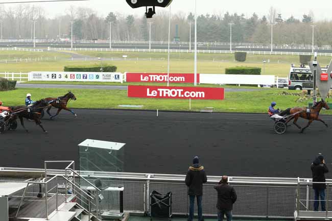 Photo d'arrivée de la course pmu PRIX DE MEZIERES à PARIS-VINCENNES le Mardi 3 janvier 2017