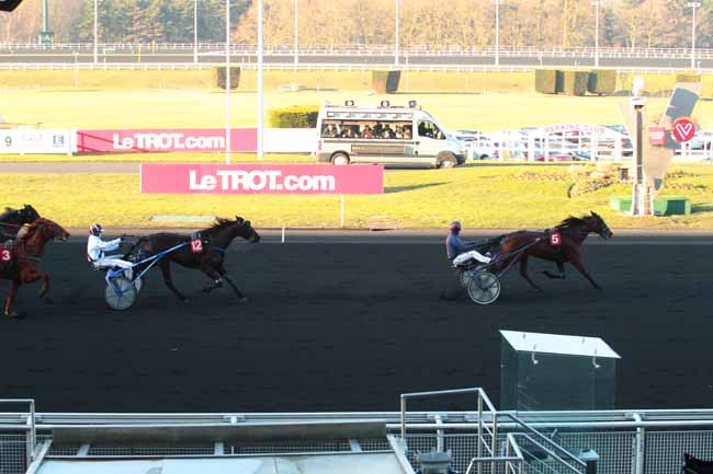 Photo d'arrivée de la course pmu PRIX DE PONTAULT-COMBAULT (GR A) à PARIS-VINCENNES le Jeudi 19 janvier 2017