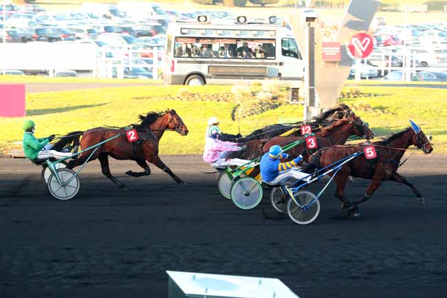 Photo d'arrivée de la course pmu PRIX DE DINAN à PARIS-VINCENNES le Dimanche 22 janvier 2017