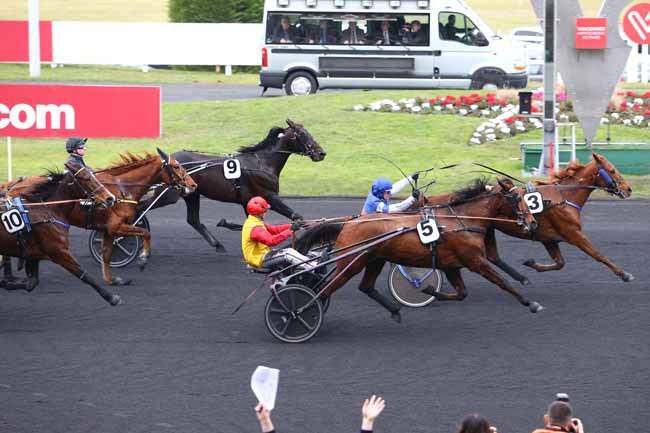 Photo d'arrivée de la course pmu PRIX DE VERDUN à PARIS-VINCENNES le Jeudi 2 février 2017