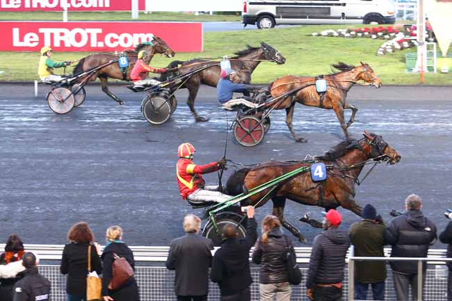 Photo d'arrivée de la course pmu PRIX DE ROUEN à PARIS-VINCENNES le Dimanche 5 février 2017