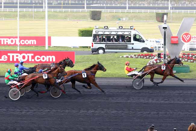 Photo d'arrivée de la course pmu PRIX DE NEVERS à PARIS-VINCENNES le Jeudi 16 février 2017