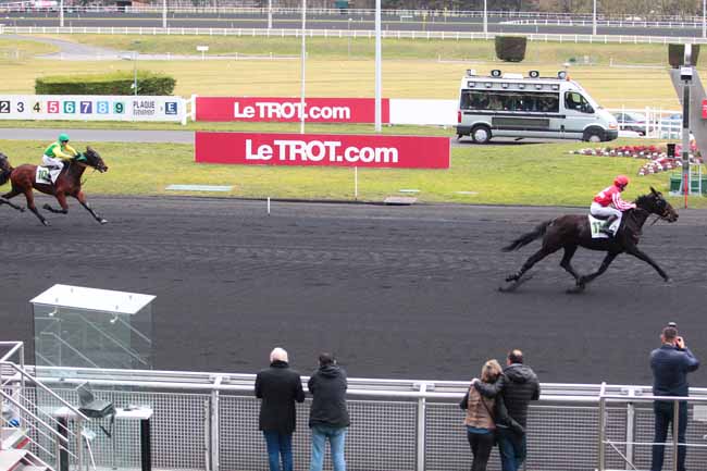 Photo d'arrivée de la course pmu PRIX DE LENS à PARIS-VINCENNES le Mardi 21 février 2017