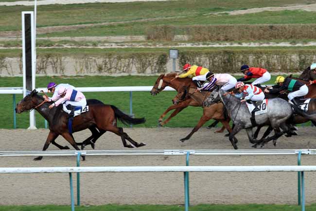Photo d'arrivée de la course pmu PRIX DU MONT SAINT-JEAN à DEAUVILLE le Mardi 7 mars 2017