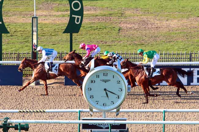 Photo d'arrivée de la course pmu PRIX DE LA GRANGE DES BOIS à CHANTILLY le Jeudi 16 mars 2017