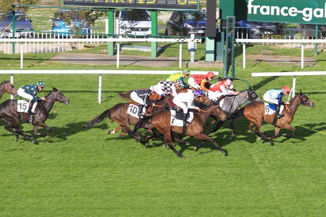 Photo d'arrivée de la course pmu PRIX DE PAUILHAC à SAINT-CLOUD le Dimanche 2 avril 2017