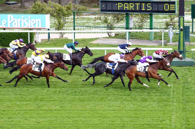Photo d'arrivée de la course pmu GRAND HANDICAP DE LA SEINE à SAINT-CLOUD le Jeudi 6 avril 2017