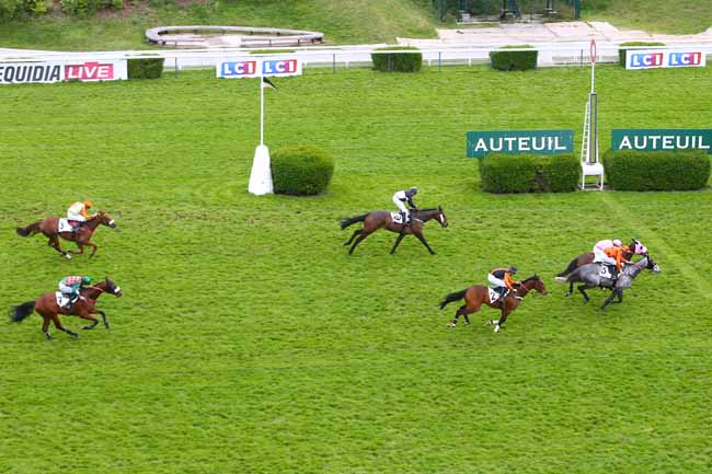 Photo d'arrivée de la course pmu PRIX DU BARRY à AUTEUIL le Jeudi 13 avril 2017