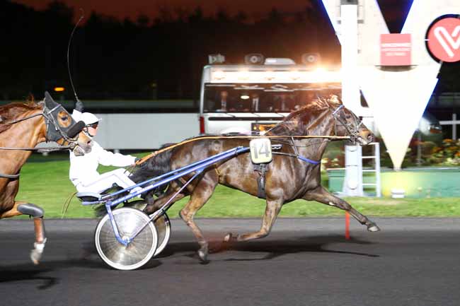Photo d'arrivée de la course pmu PRIX SIRONE à PARIS-VINCENNES le Mardi 25 avril 2017