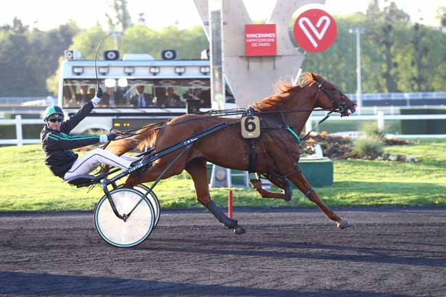 Photo d'arrivée de la course pmu PRIX ANAHITA à PARIS-VINCENNES le Mardi 9 mai 2017