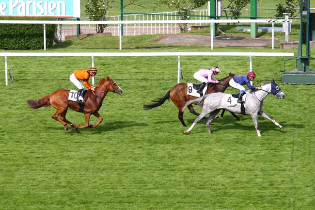 Photo d'arrivée de la course pmu PRIX DE BEAUBOURG à SAINT-CLOUD le Vendredi 19 mai 2017