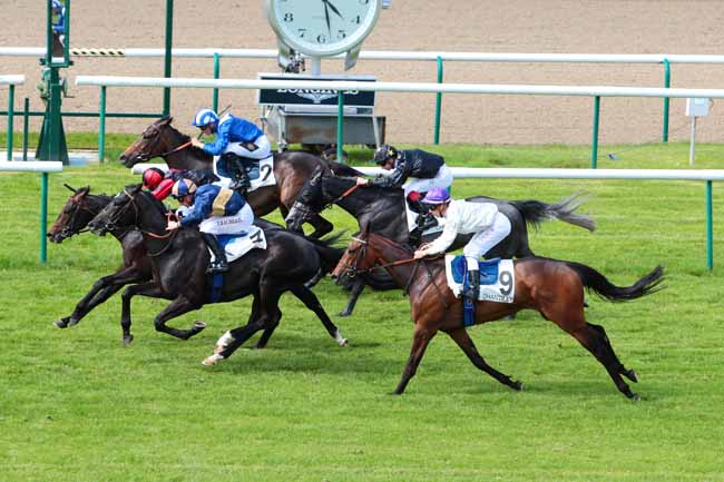 Photo d'arrivée de la course pmu PRIX DU PONCEL à CHANTILLY le Lundi 22 mai 2017
