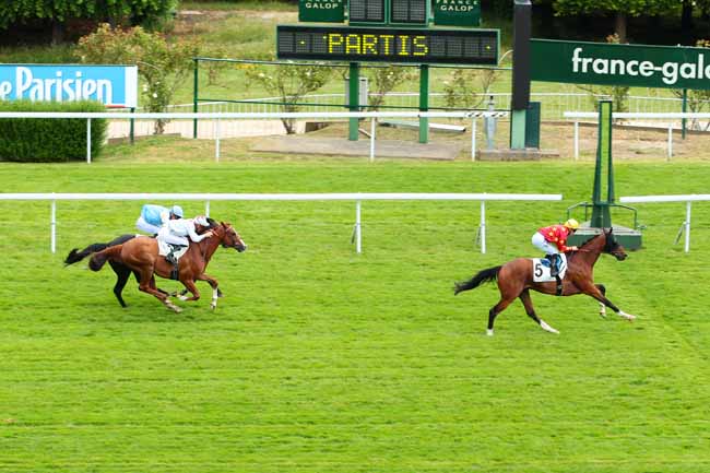Photo d'arrivée de la course pmu PRIX D'ALESIA à SAINT-CLOUD le Vendredi 2 juin 2017