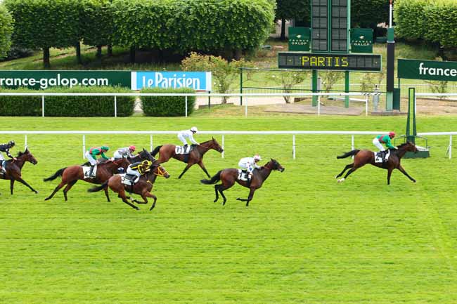 Photo d'arrivée de la course pmu PRIX DE LA HUCHETTE à SAINT-CLOUD le Vendredi 2 juin 2017