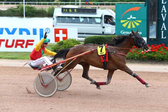 Photo d'arrivée de la course pmu GRAND NATIONAL DU TROT PARIS-TURF à LAVAL le Mercredi 7 juin 2017