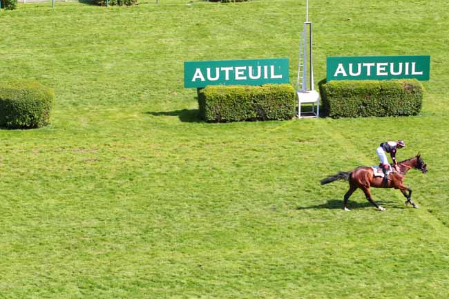 Photo d'arrivée de la course pmu PRIX COLOMBELLES à AUTEUIL le Mercredi 14 juin 2017