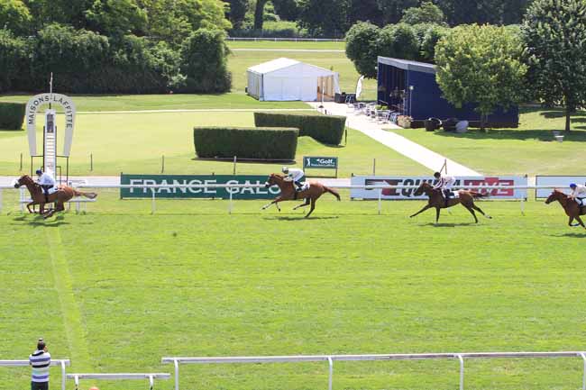 Photo d'arrivée de la course pmu PRIX D'ANDRESY à MAISONS-LAFFITTE le Vendredi 16 juin 2017