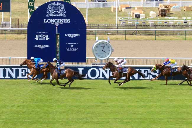 Photo d'arrivée de la course pmu PRIX DE CASTERA-VERDUZAN à AGEN LE PASSAGE le Samedi 17 juin 2017