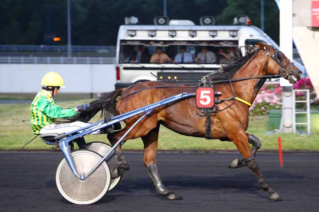 Photo d'arrivée de la course pmu PRIX MARIA à PARIS-VINCENNES le Mardi 20 juin 2017