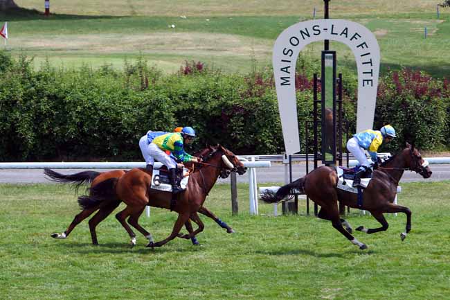 Photo d'arrivée de la course pmu PRIX DE LA CROIX VERTE à MAISONS-LAFFITTE le Mercredi 21 juin 2017