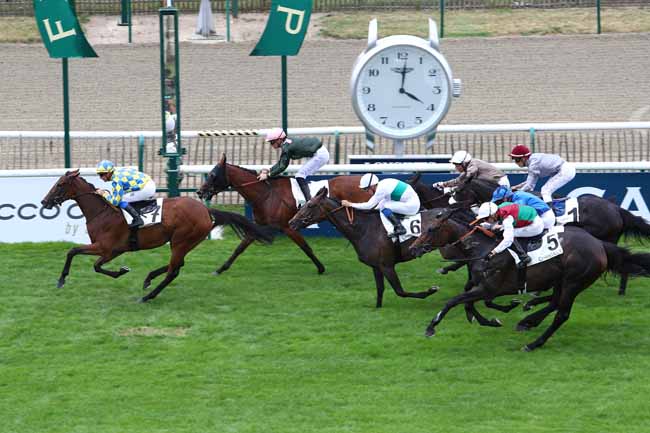 Photo d'arrivée de la course pmu PRIX CHLOE à CHANTILLY le Dimanche 9 juillet 2017