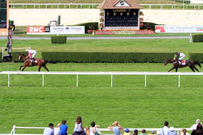 Photo d'arrivée de la course pmu PRIX SPINGFREE à CLAIREFONTAINE le Lundi 31 juillet 2017
