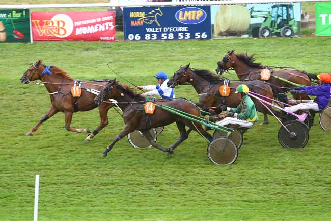 Photo d'arrivée de la course pmu PRIX OUEST FRANCE à CRAON le Dimanche 3 septembre 2017