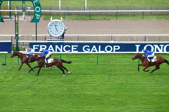 Photo d'arrivée de la course pmu PRIX DE FONTENOY à CHANTILLY le Dimanche 3 septembre 2017