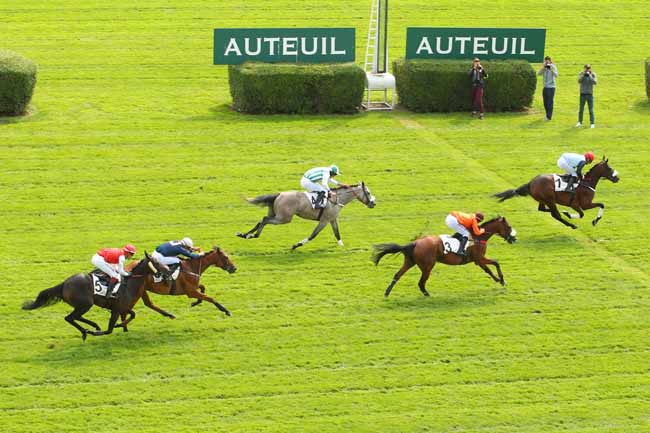 Photo d'arrivée de la course pmu PRIX PELAT à AUTEUIL le Jeudi 7 septembre 2017
