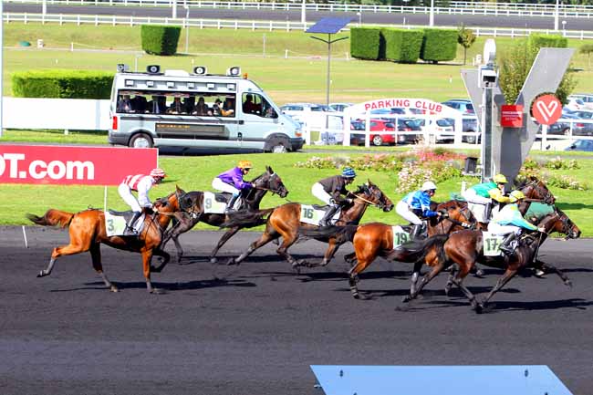 Photo d'arrivée de la course pmu PRIX GASTON ROUSSEL à PARIS-VINCENNES le Jeudi 21 septembre 2017
