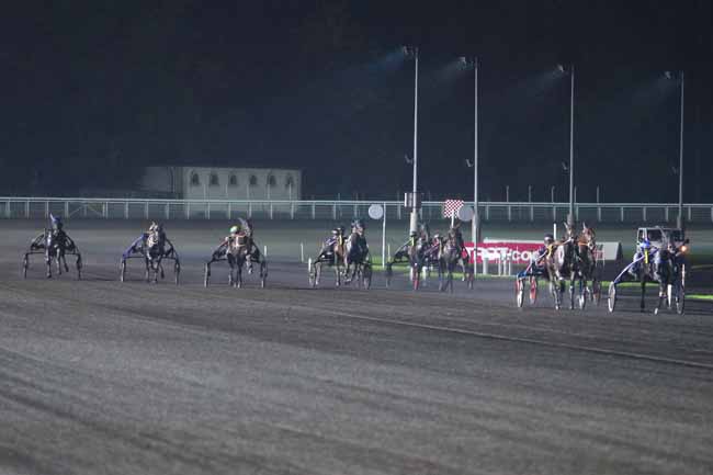 Photo d'arrivée de la course pmu PRIX HEKATE à PARIS-VINCENNES le Vendredi 29 septembre 2017