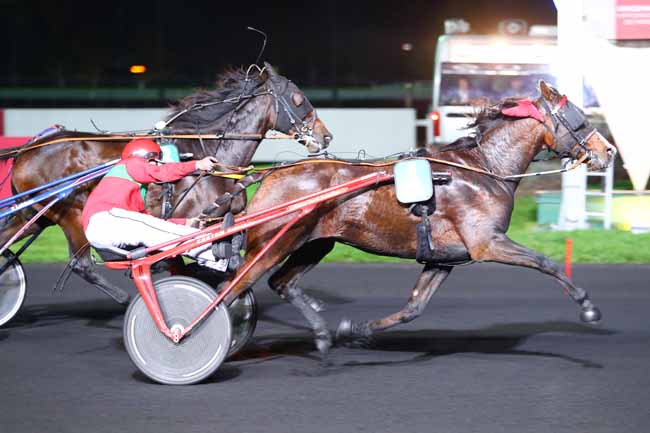 Photo d'arrivée de la course pmu PRIX AMPHITRITE à PARIS-VINCENNES le Mardi 17 octobre 2017