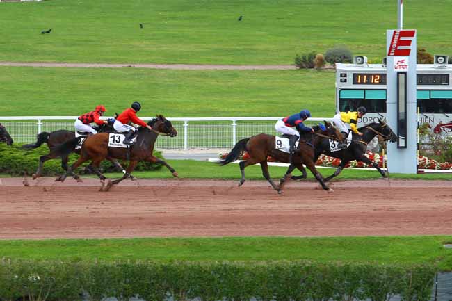 Photo d'arrivée de la course pmu PRIX DE MAINVILLIERS à ENGHIEN le Lundi 23 octobre 2017