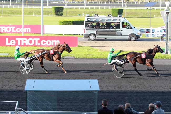 Photo d'arrivée de la course pmu PRIX ABEL BASSIGNY à PARIS-VINCENNES le Lundi 6 novembre 2017