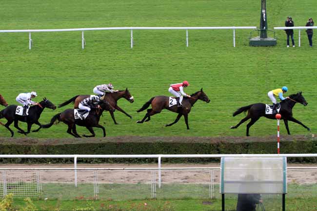 Photo d'arrivée de la course pmu PRIX DE SAINT-JEAN-LIGOURE à SAINT-CLOUD le Vendredi 17 novembre 2017