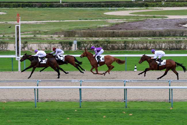 Photo d'arrivée de la course pmu PRIX DE L'EPINAY à DEAUVILLE le Lundi 27 novembre 2017