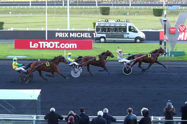 Photo d'arrivée de la course pmu PRIX MICHEL THOURY à PARIS-VINCENNES le Samedi 16 décembre 2017