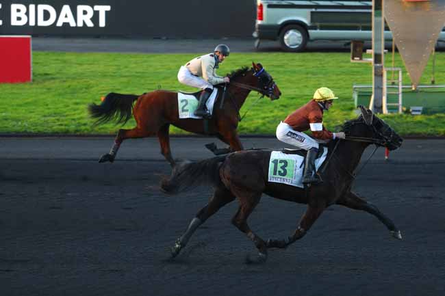 Photo d'arrivée de la course pmu PRIX DE BIDART à PARIS-VINCENNES le Jeudi 28 décembre 2017