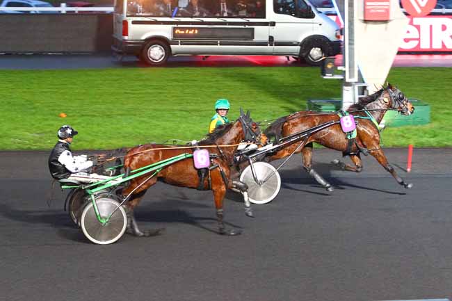 Photo d'arrivée de la course pmu PRIX DE LANNION à PARIS-VINCENNES le Samedi 30 décembre 2017